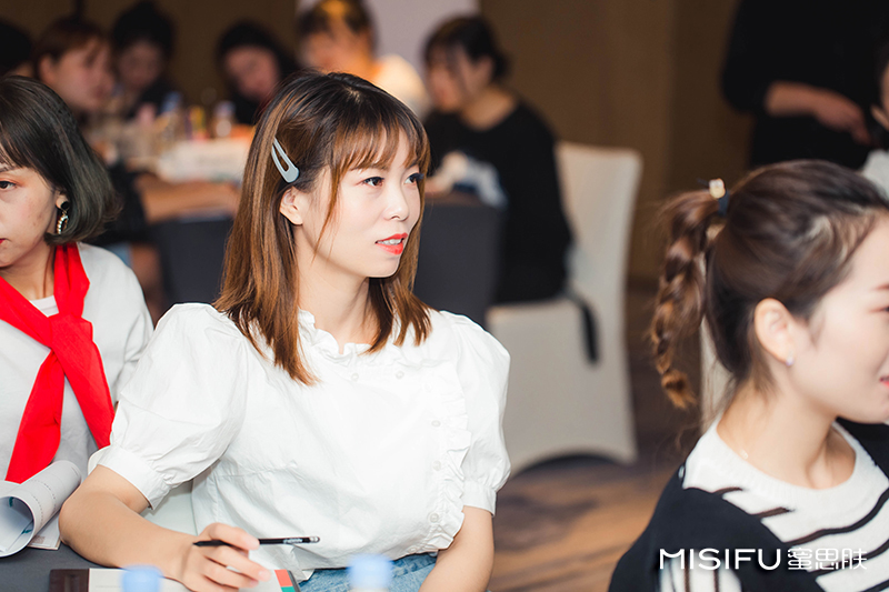 DY4W7677-800.jpg